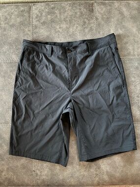 The North Face Men's Charcoal Flat-Front Athletic Shorts